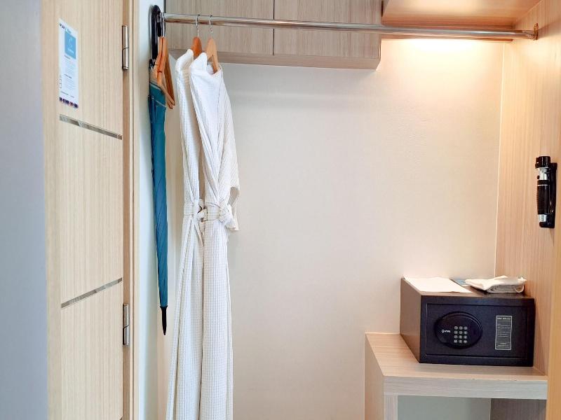 Clarian Hotel Beach Patong image