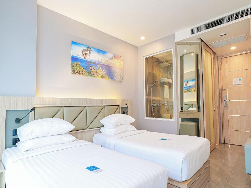 Clarian Hotel Beach Patong image