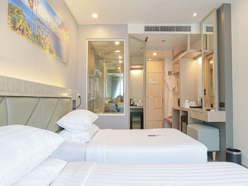 Clarian Hotel Beach Patong image