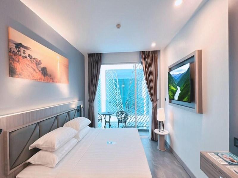 Clarian Hotel Beach Patong image