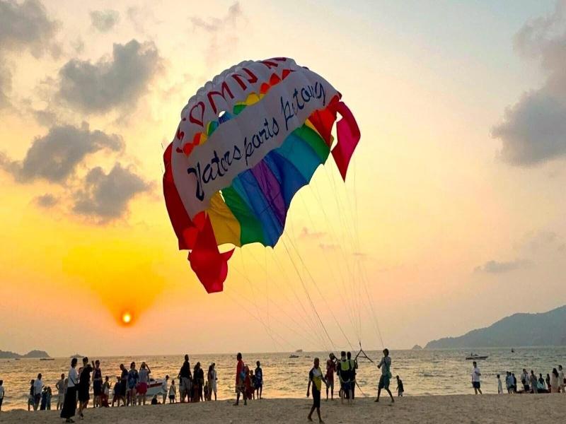 Clarian Hotel Beach Patong image