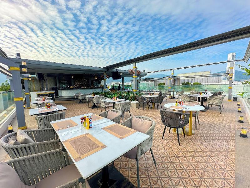Clarian Hotel Beach Patong image