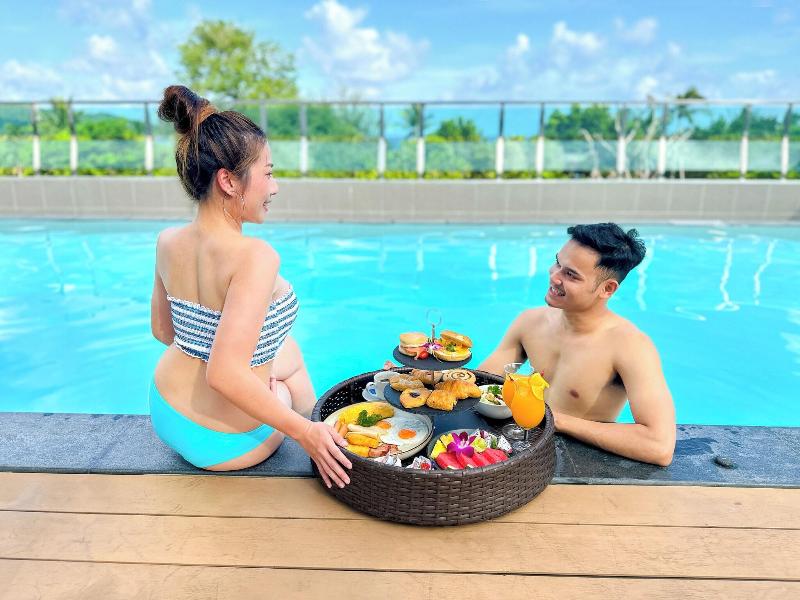 Clarian Hotel Beach Patong image