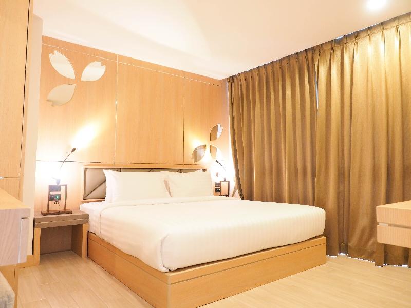 Clarian Hotel Beach Patong image