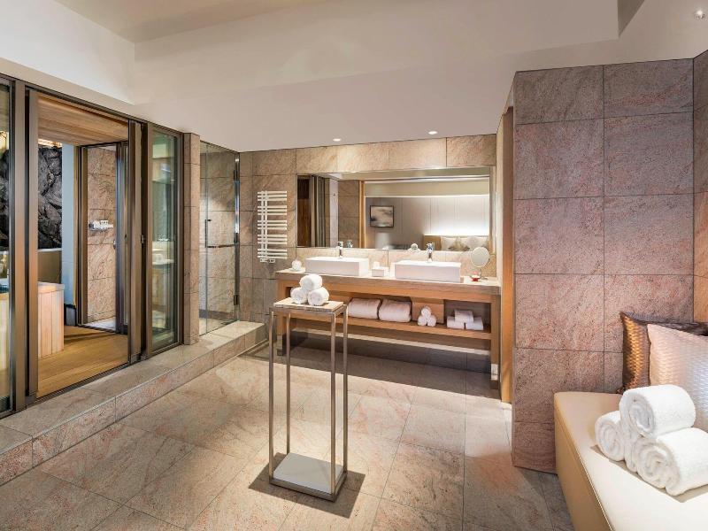 Suiran, a Luxury Collection Hotel, Kyoto image