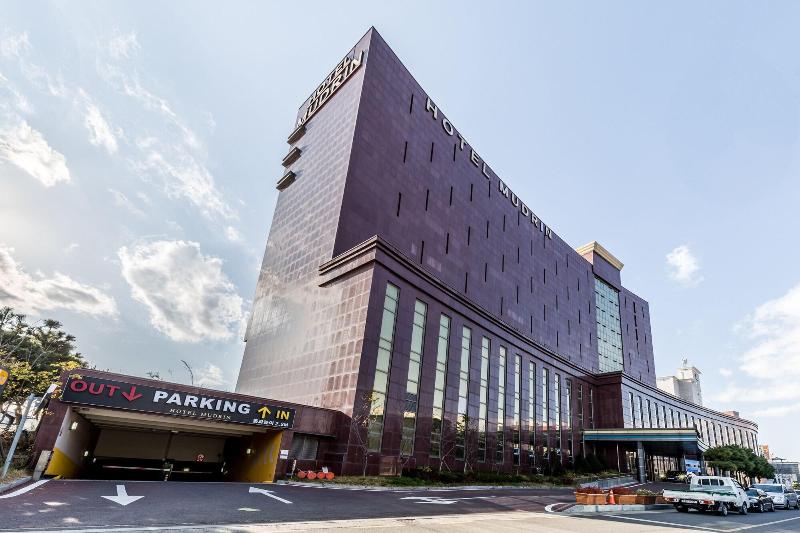 Mudrin Hotel image