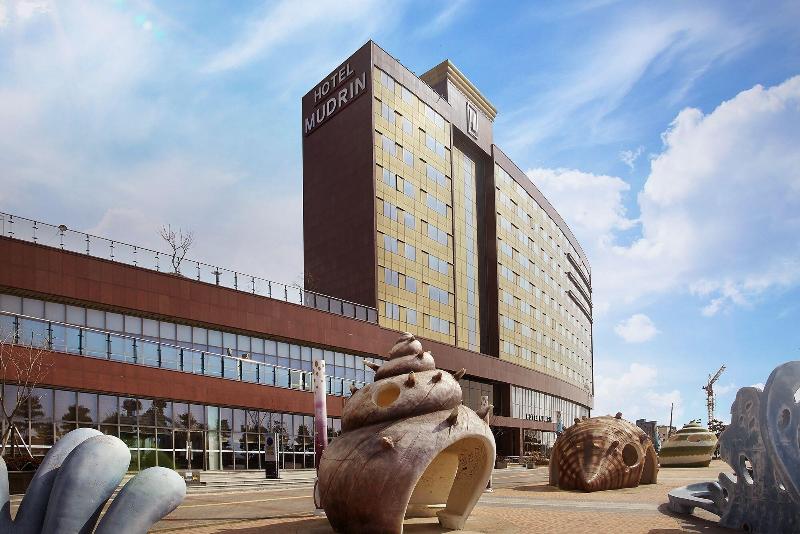 Mudrin Hotel image