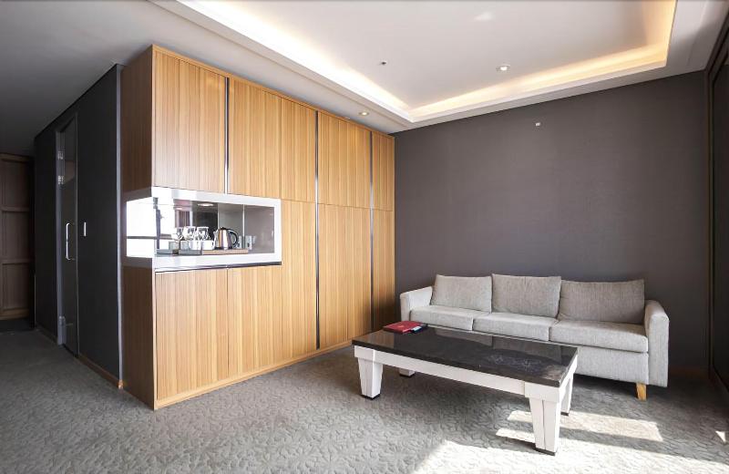 Mudrin Hotel image