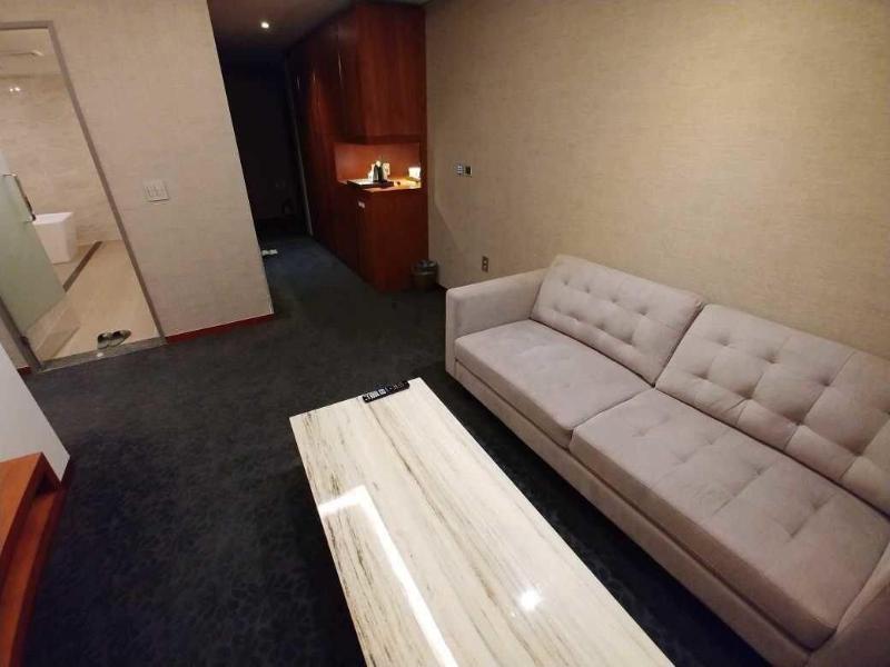 Mudrin Hotel image