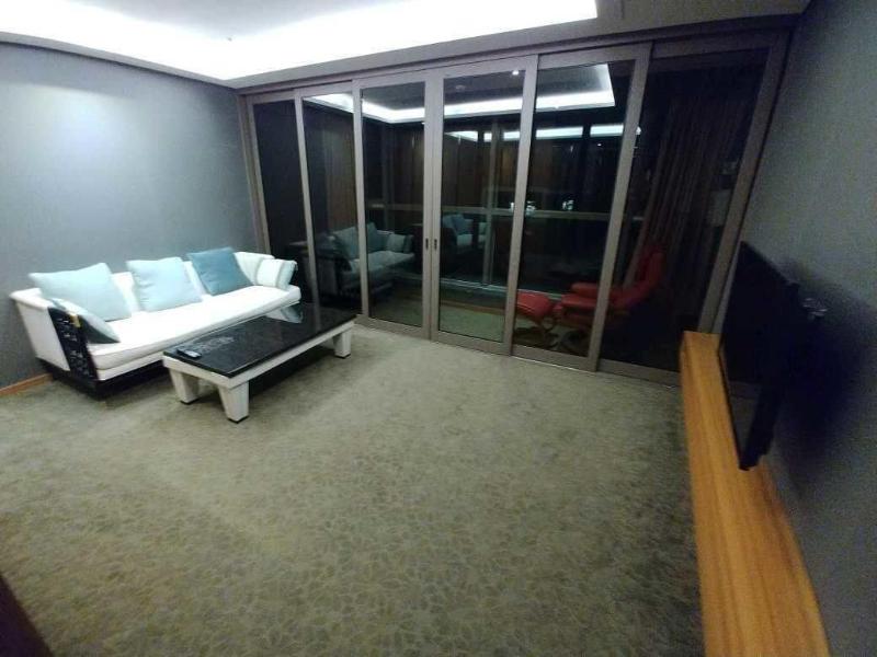 Mudrin Hotel image