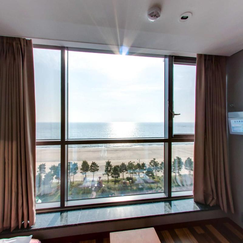 Mudrin Hotel image