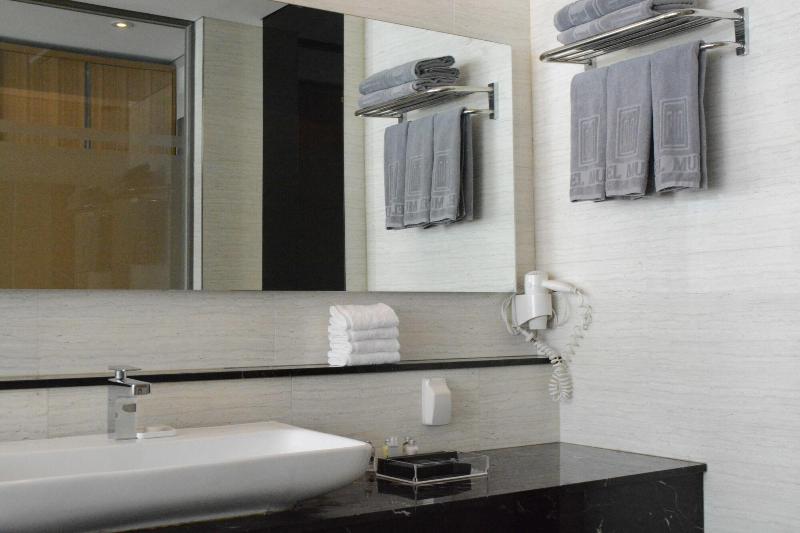 Mudrin Hotel image