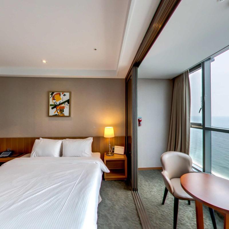 Mudrin Hotel image