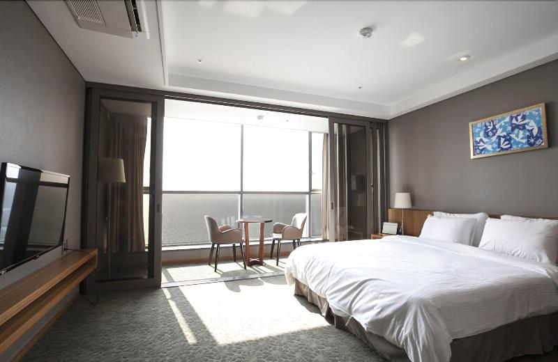 Mudrin Hotel image