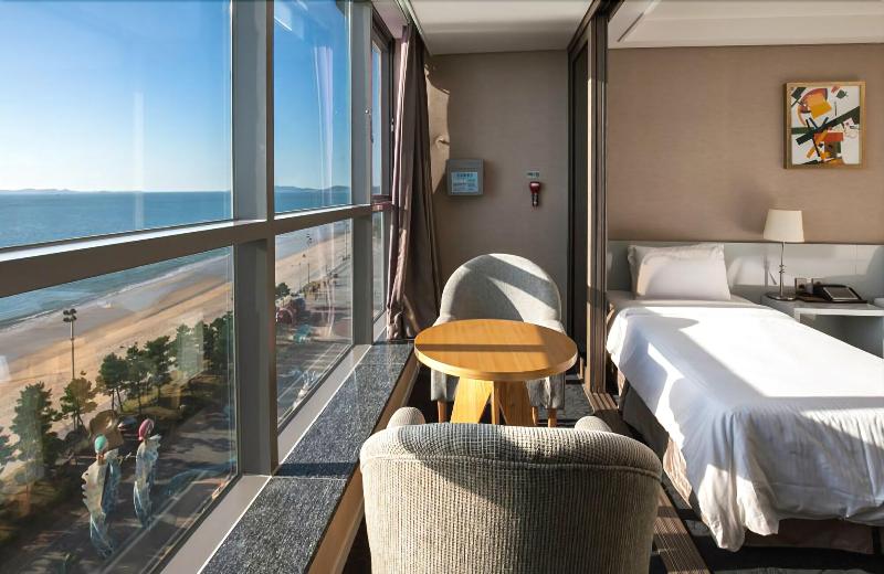 Mudrin Hotel image