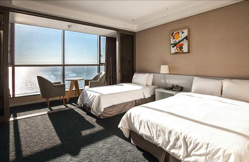 Mudrin Hotel image