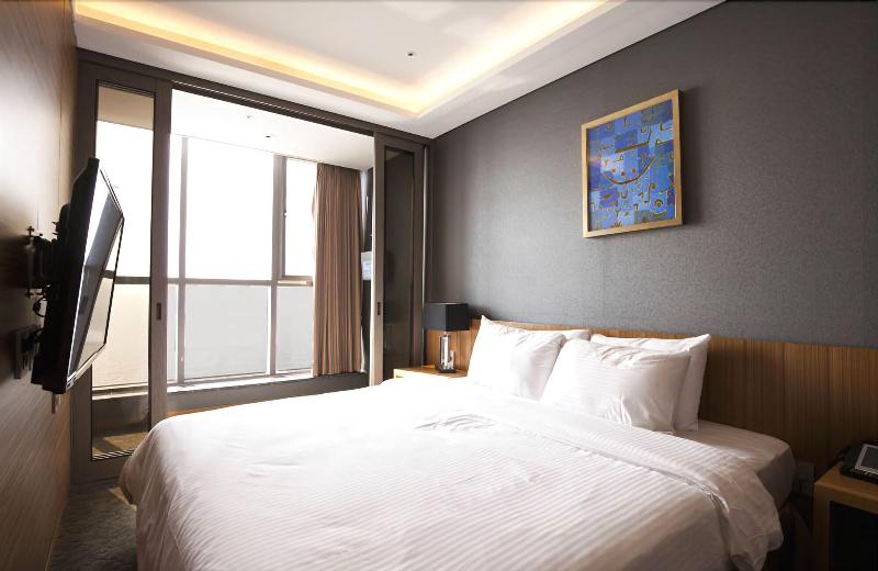 Mudrin Hotel image