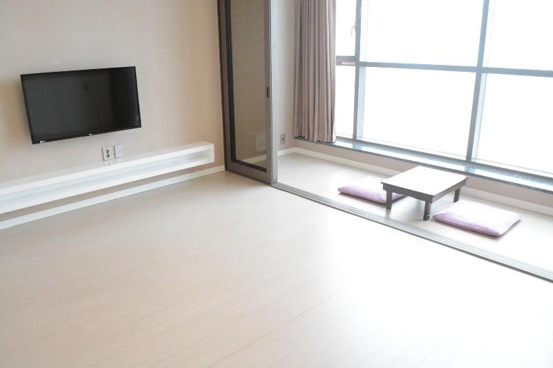 Mudrin Hotel image