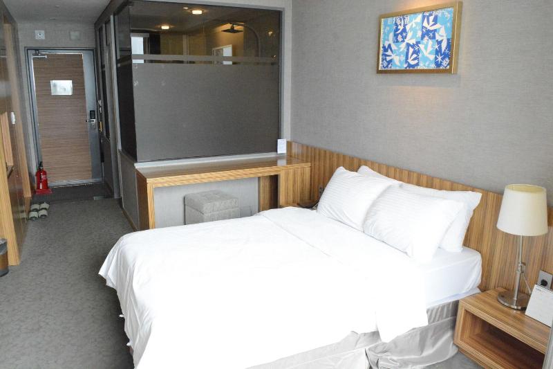Mudrin Hotel image