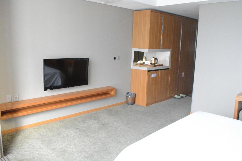 Mudrin Hotel image