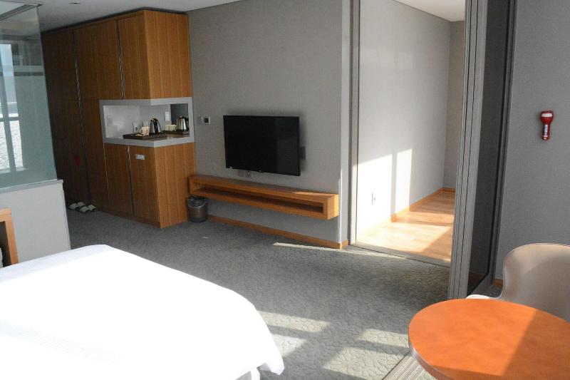 Mudrin Hotel image