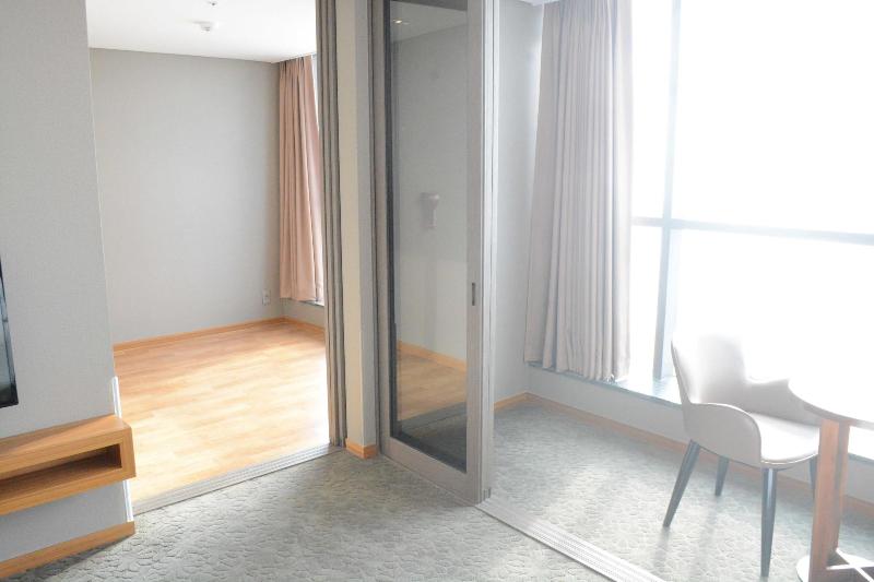 Mudrin Hotel image