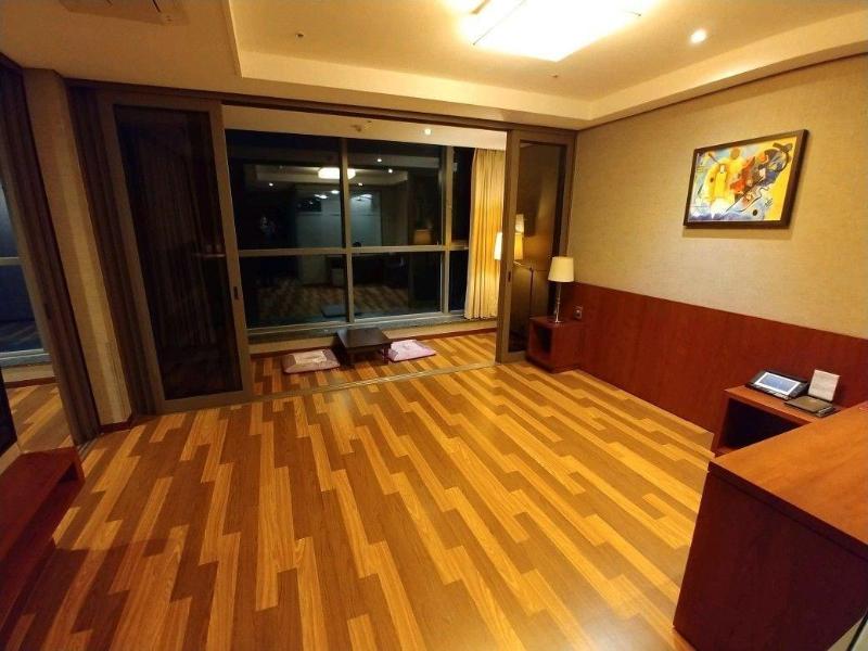 Mudrin Hotel image
