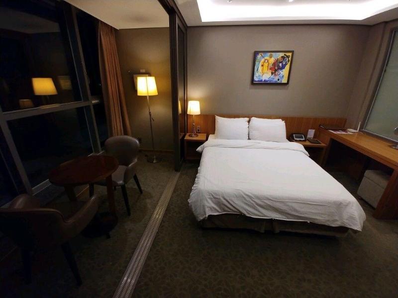 Mudrin Hotel image