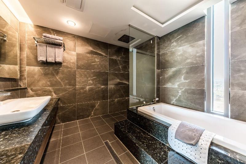 Mudrin Hotel image