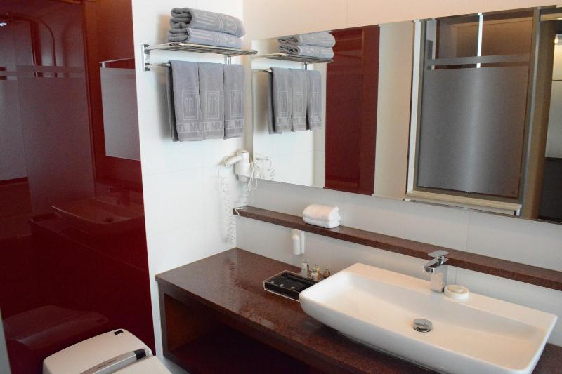 Mudrin Hotel image