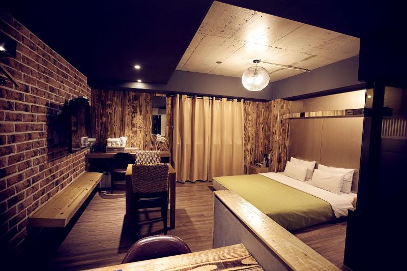 Hotel 109 image