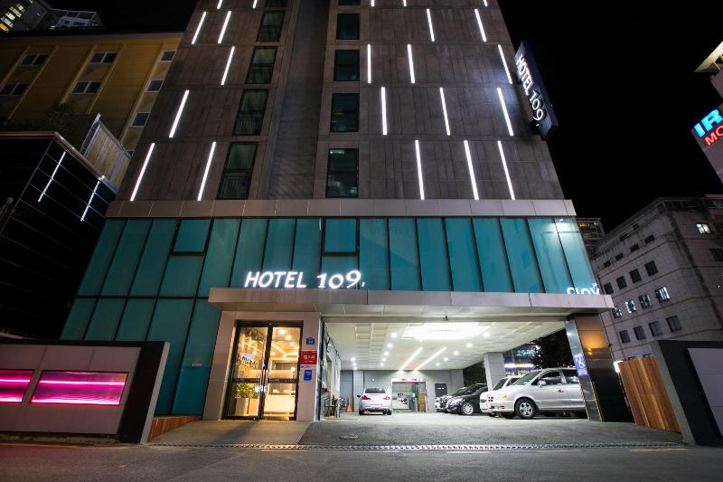 Hotel 109 image