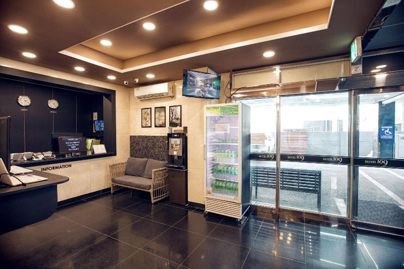 Hotel 109 image