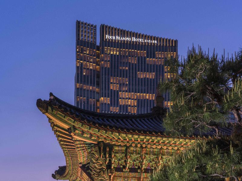 Four Seasons Hotel Seoul image