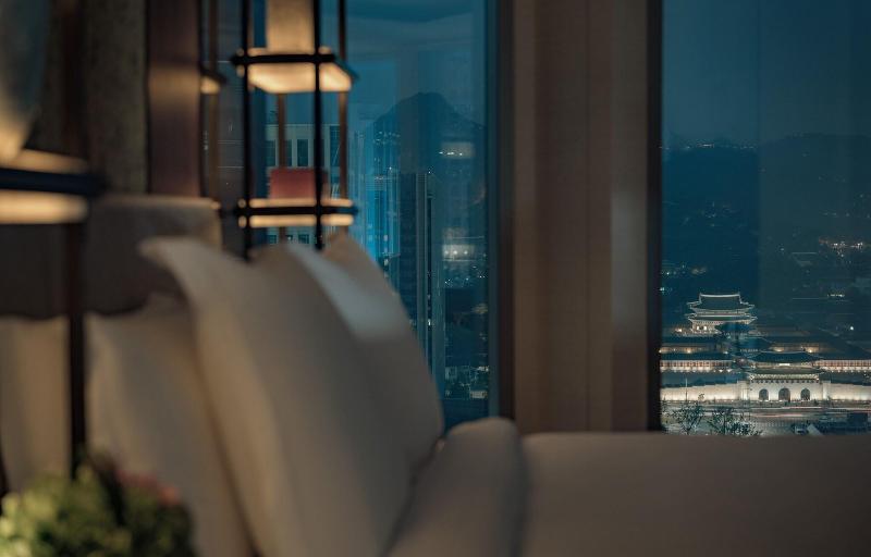 Four Seasons Hotel Seoul image