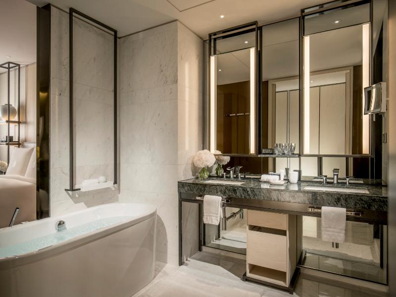 Four Seasons Hotel Seoul image