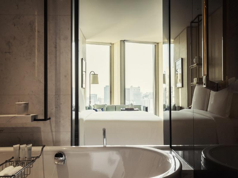 Four Seasons Hotel Seoul image