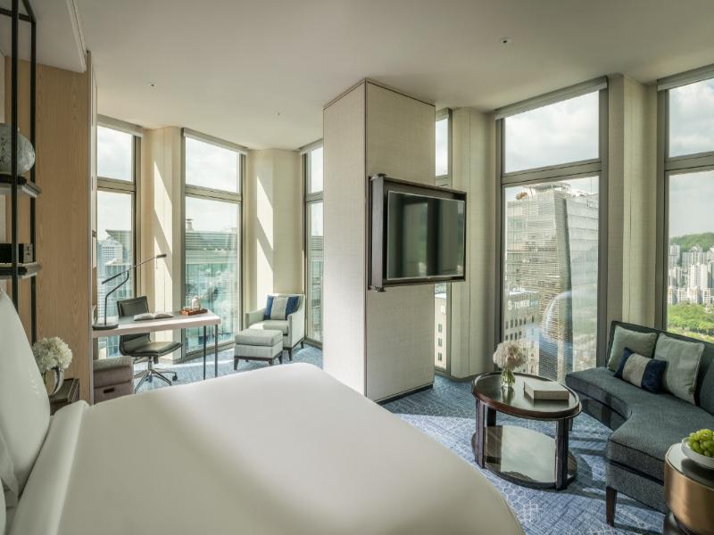 Four Seasons Hotel Seoul image