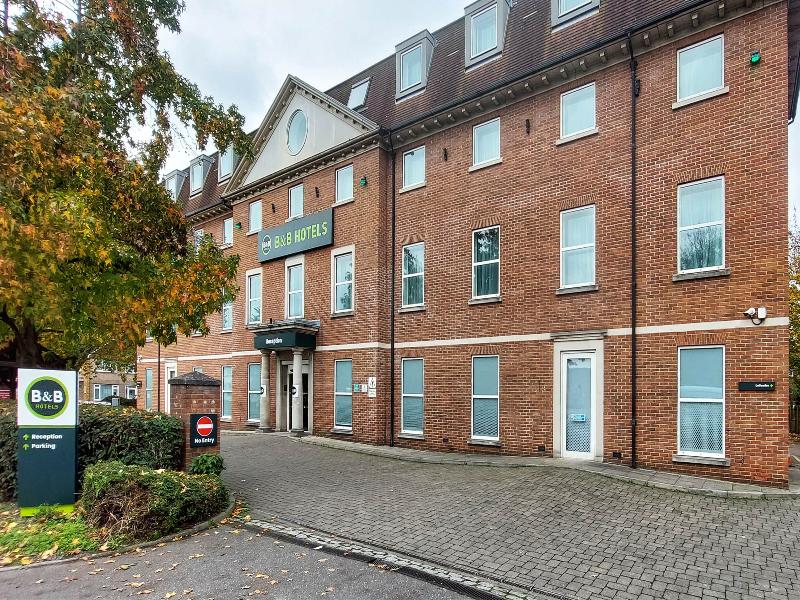 B&B HOTEL London Heathrow image