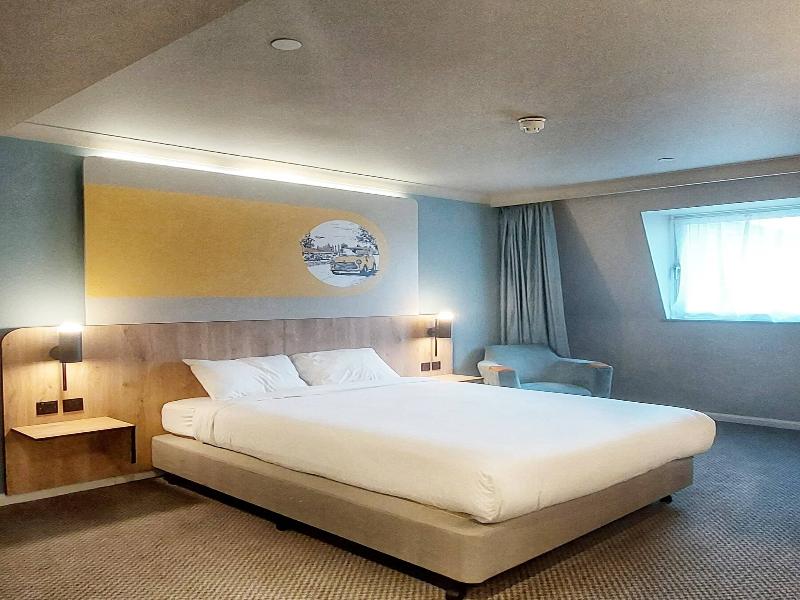 B&B HOTEL London Heathrow image