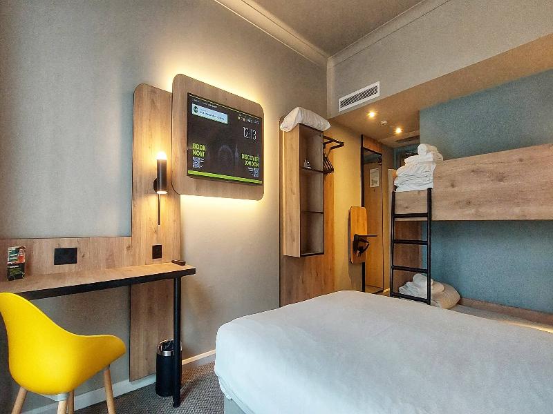 B&B HOTEL London Heathrow image