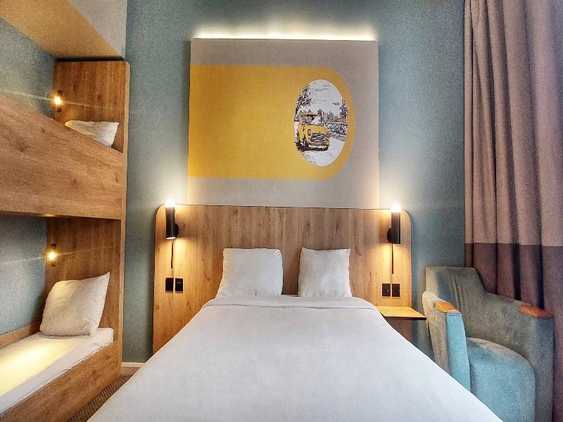 B&B HOTEL London Heathrow image