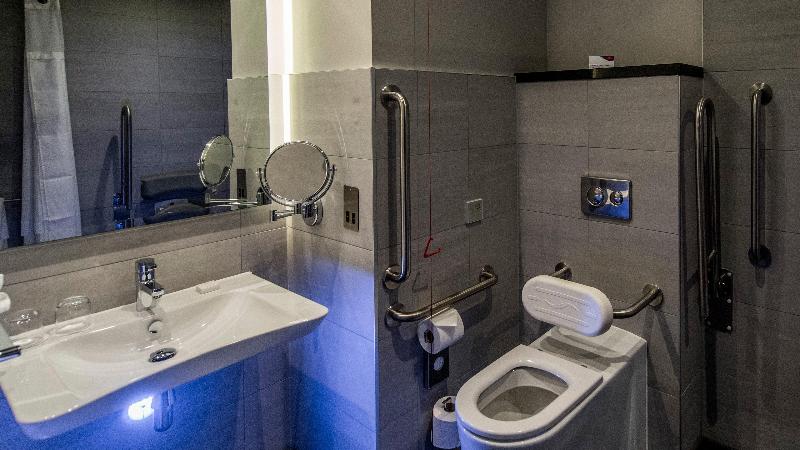 Crowne Plaza Aberdeen Airport image