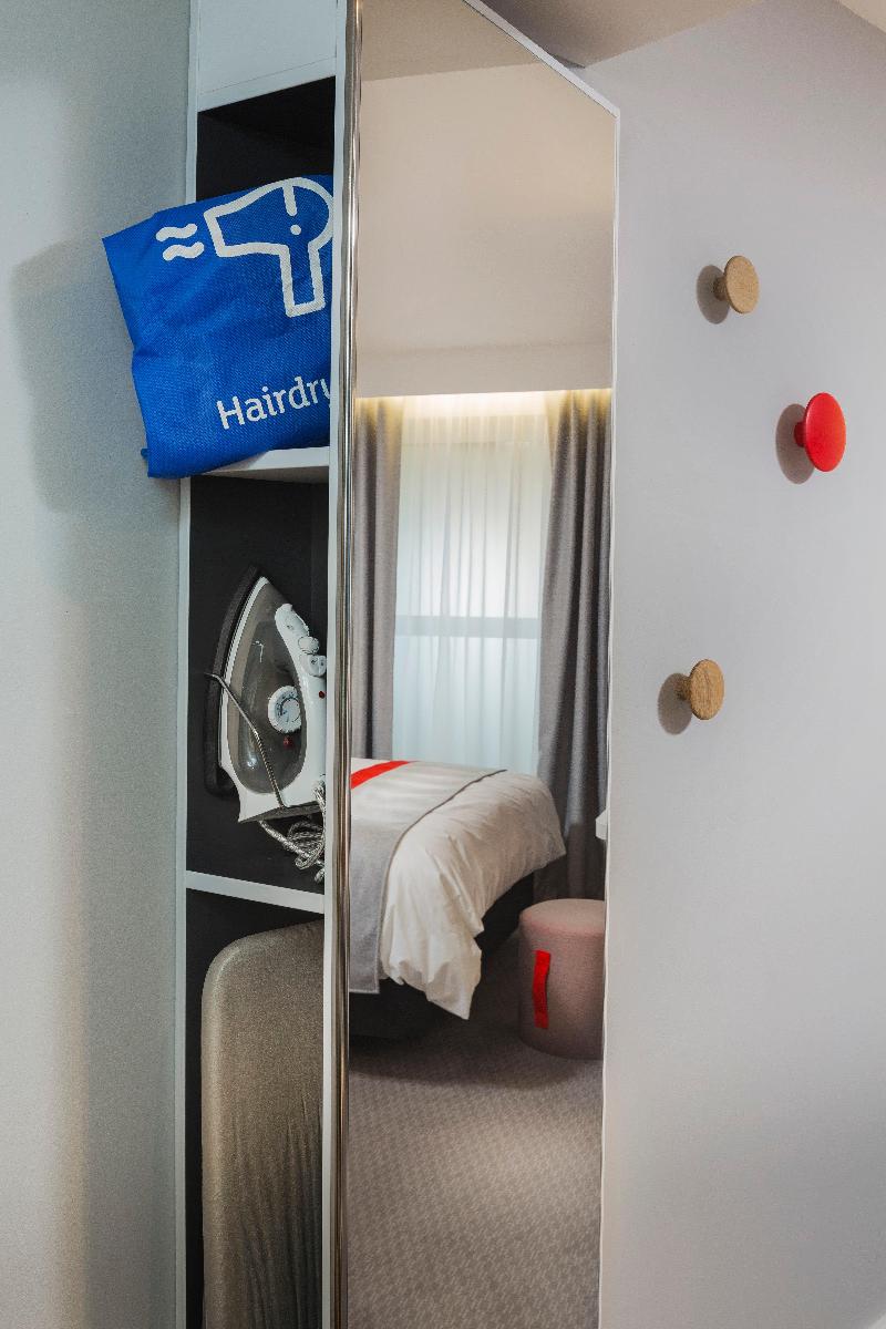 Holiday Inn Express St. Albans M25, Jct.22 image