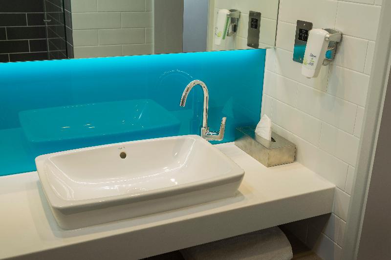 Holiday Inn Express St. Albans M25, Jct.22 image