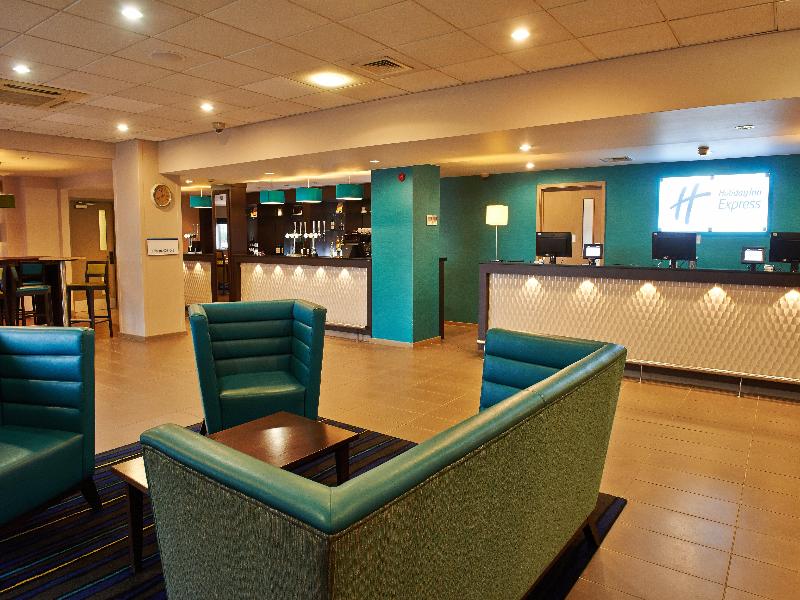 Holiday Inn Express Manchester Airport image