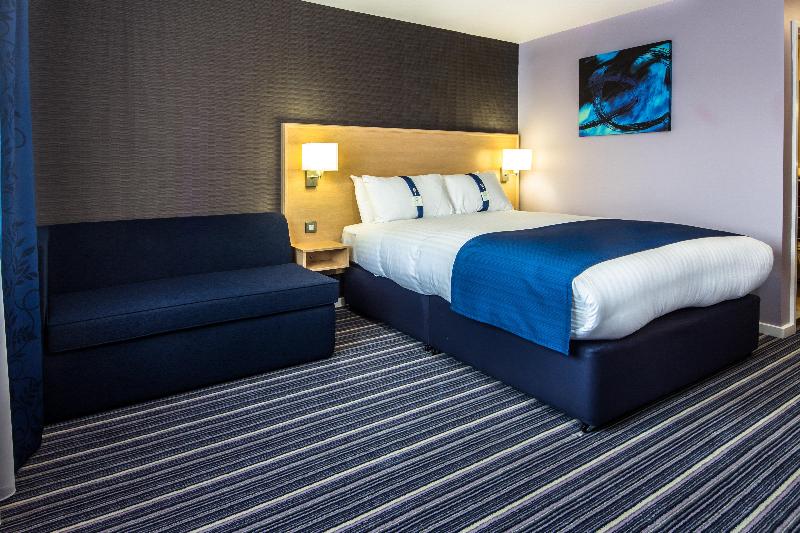 Holiday Inn Express Manchester Airport image