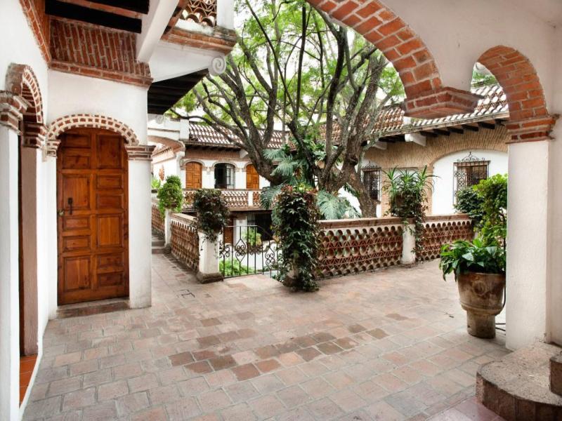 Los Arcos image