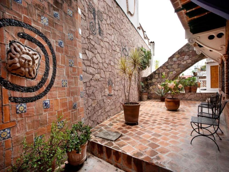 Los Arcos image