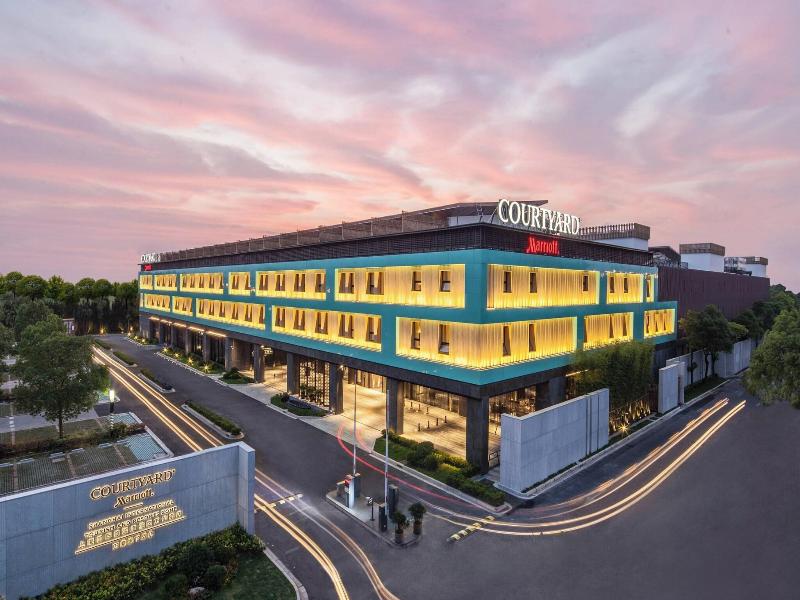 Courtyard Shanghai Intl Tourism and Resorts Zone image